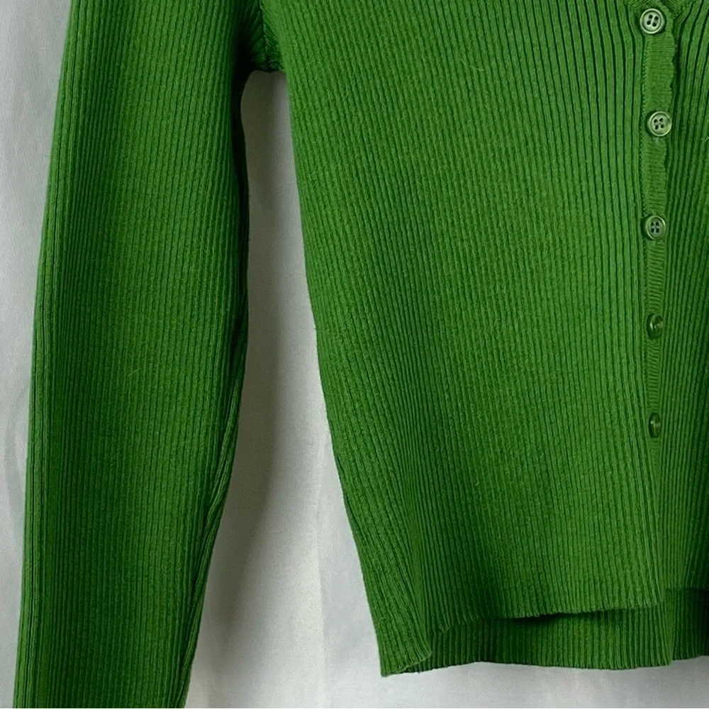 Forever 21 Women’s Green Ribbed Long Sleeve Cropped Sweater Cardigan Top Medium